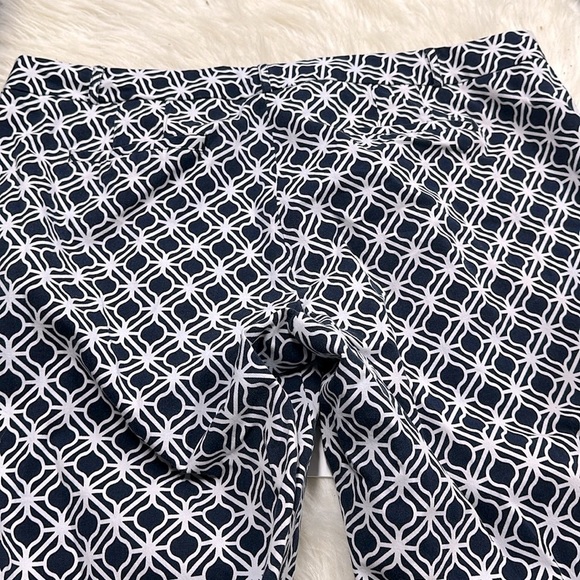 Crown and Ivy Stylish Patterned Pants size 24W - Picture 7 of 7